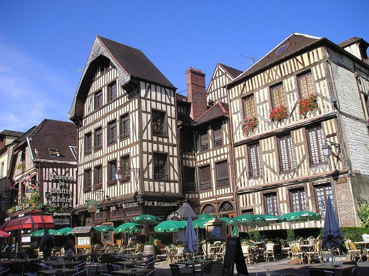 Logement Calme + Stationnement Troyes Exteriör bild