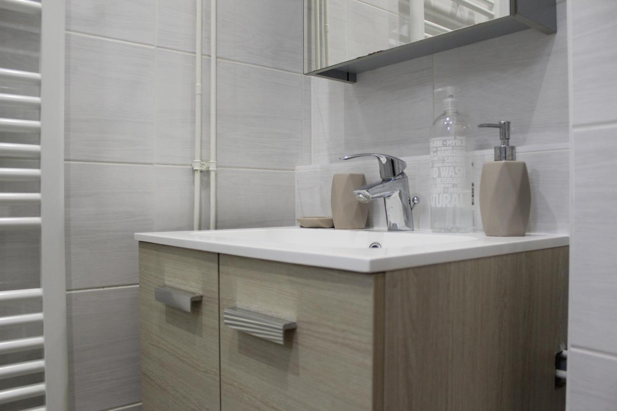 Logement Calme + Stationnement Troyes Exteriör bild